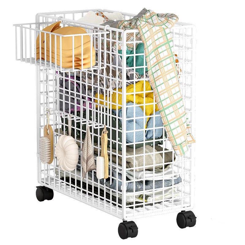 Beweglicher Yogamattenwagen mit schmalem Regal und Puppenaufbewahrungskorb