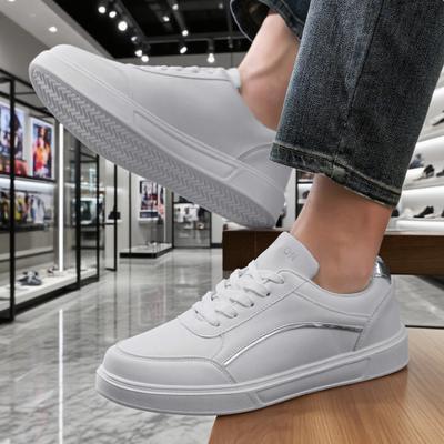 Scarpe da Skateboarding Minimaliste Nere da Uomo Eleganti Versatili Antiscivolo Sneaker da Passeggio Nuove Scarpe Vulcanizzate da Donna con Fondo Morbido