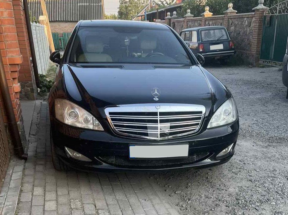 

Решітка радіатора AMG для Mercedes S-сlass W221