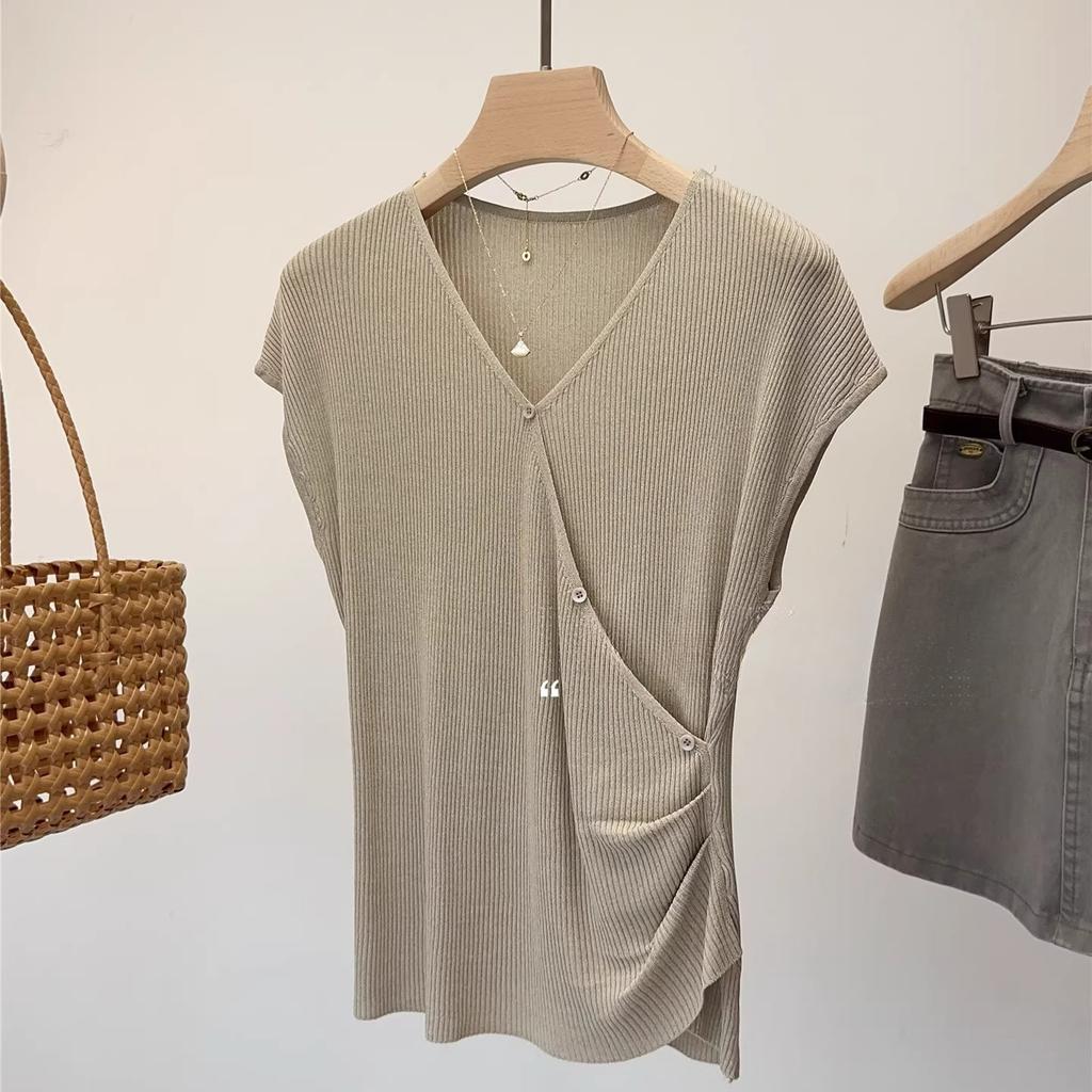 This Short-sleeved T-shirt with A Cross-shaped V-neck Knit Top Exudes A Sense of Luxury for Women In Summer. It Is Slimming and Figure-hugging