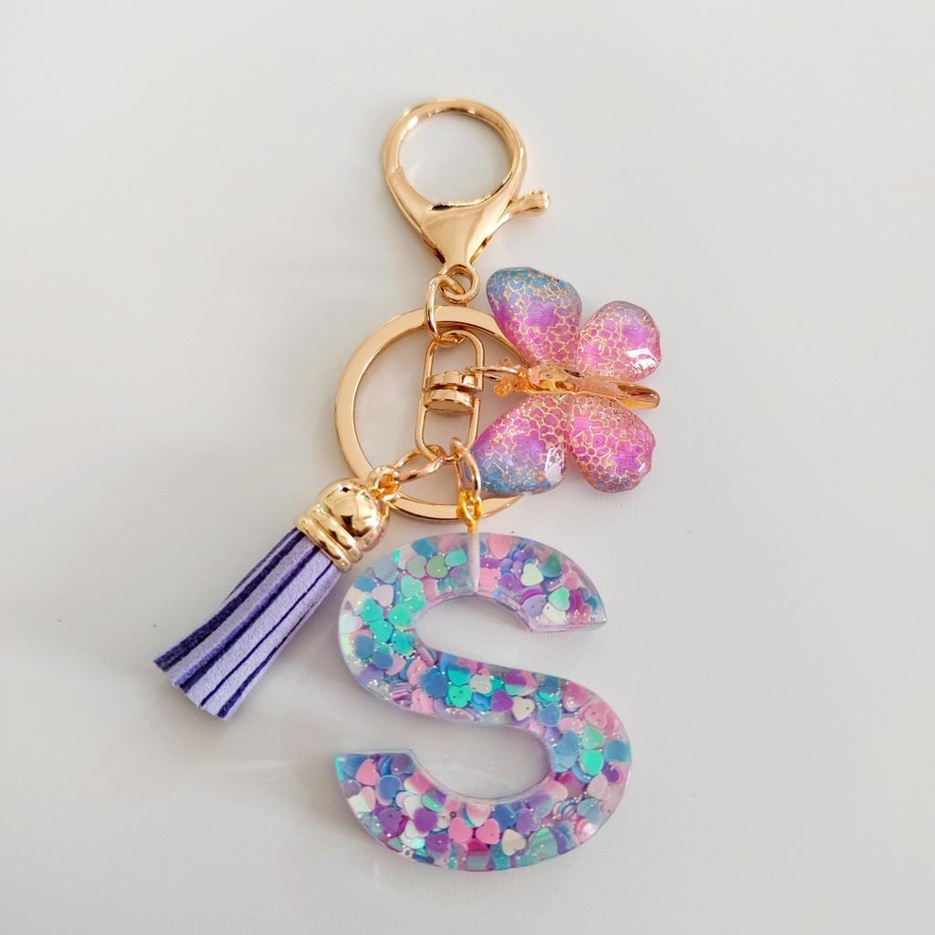 Fashion butterfly fringe initial keychain Drop glue Blend sequin A-Z26 letter keychain Cute Ladies Student Bag Accessory Gift
