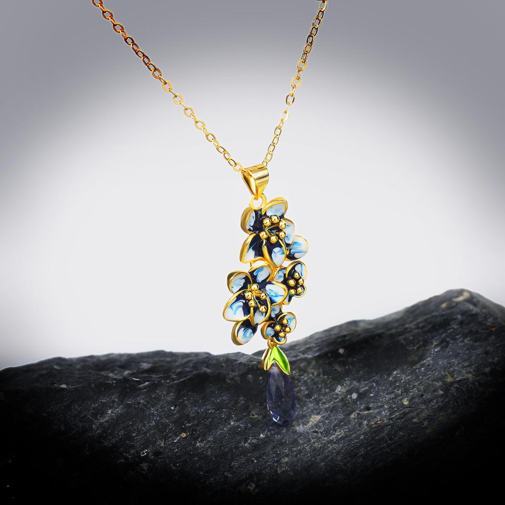 Elegant Women's for Necklace Pendant Gold Flower Pendant Clavicle Chain Exquisite Handmade Enamel Women's Necklace Sweater Chain