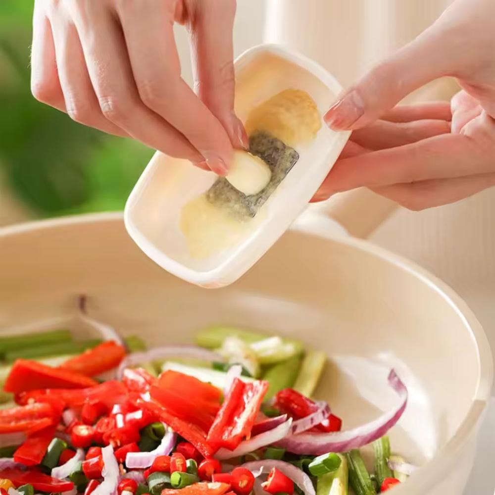 Manual Ginger Garlic Grater Kitchen Tool Handheld Grinding Plate For Making Ginger Garlic Paste Juice Home Cooking Accessory