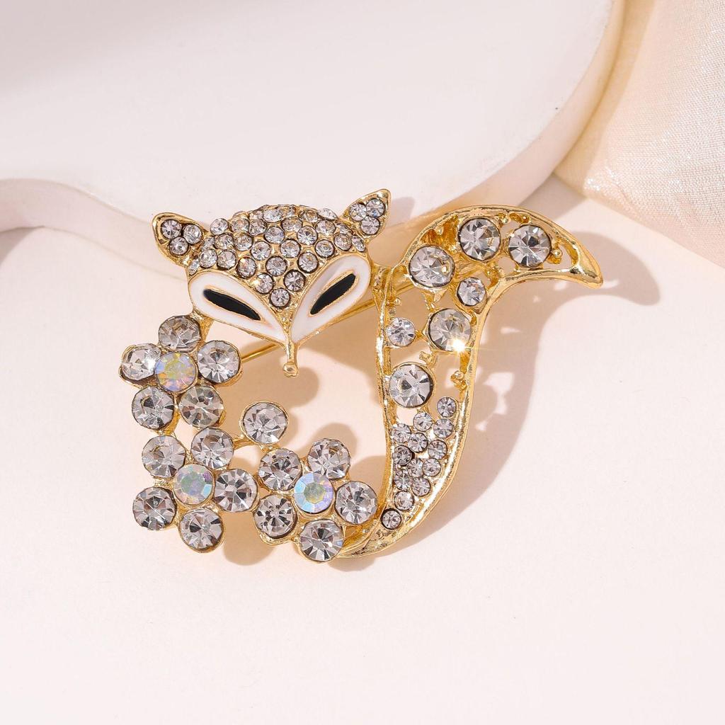 Elegant Little Fox Rhinestone Brooch – Stylish Alloy Pin for Clothing Accessories