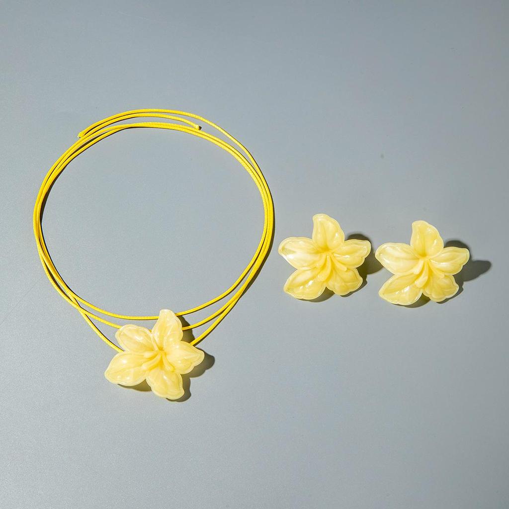 Summer New Beach Vacation Style Yellow Flower Jewelry Set for Women's Jewelry Fresh and Cute Flower Necklace