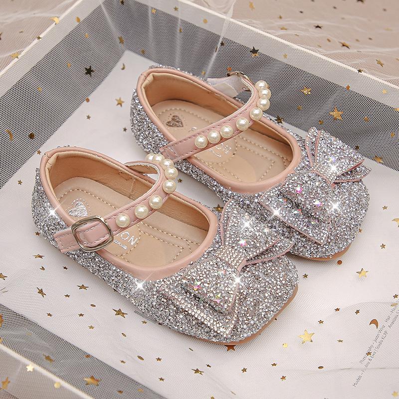 

Туфли из кожи для девочек, бант со стразами, туфли принцессы для девочек, новая детская обувь на мягкой подошве, одинарная обувь в зарубежном стиле, хрустальные туфли, тренд 31-36 yards, 6 pairs in one hand розовый