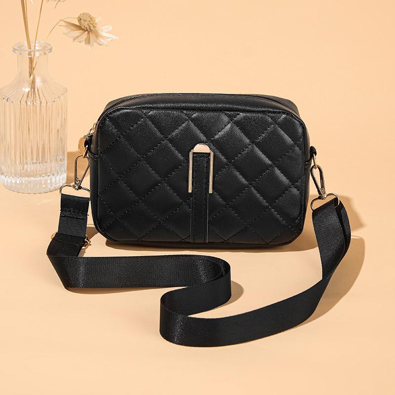Women's bag new fashion trend camera bag diamond simple shoulder messenger bag one piece