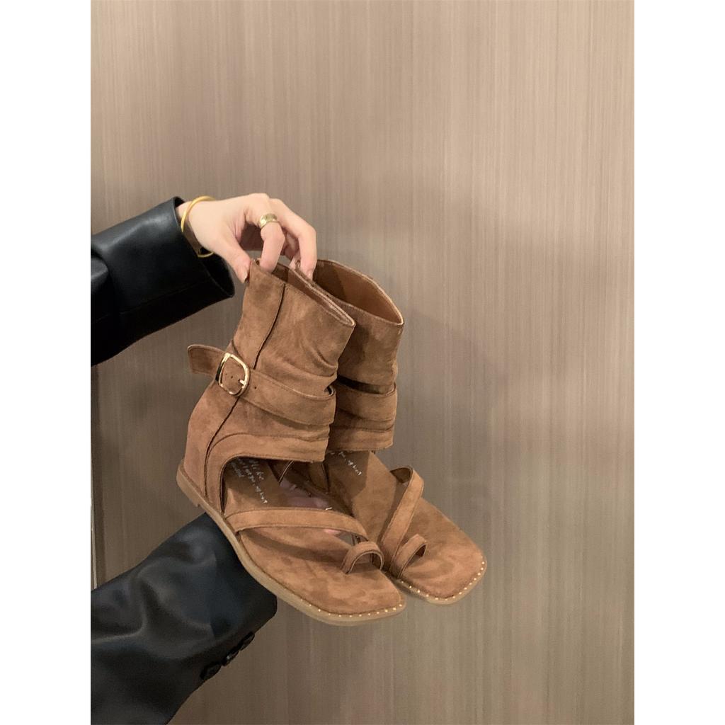Innere Höhenerhöhung Sommer Braun Maillard Zehenbereich Coole Stiefel Damenschuhe 2025 Sommer Xinjiang Reise mit Rock Stiefeletten