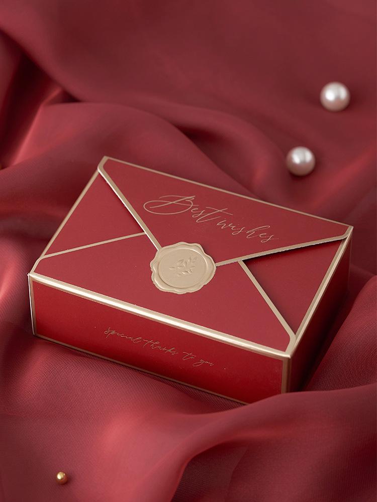 Retro European Red Wedding Candy Boxes and Gift Envelopes