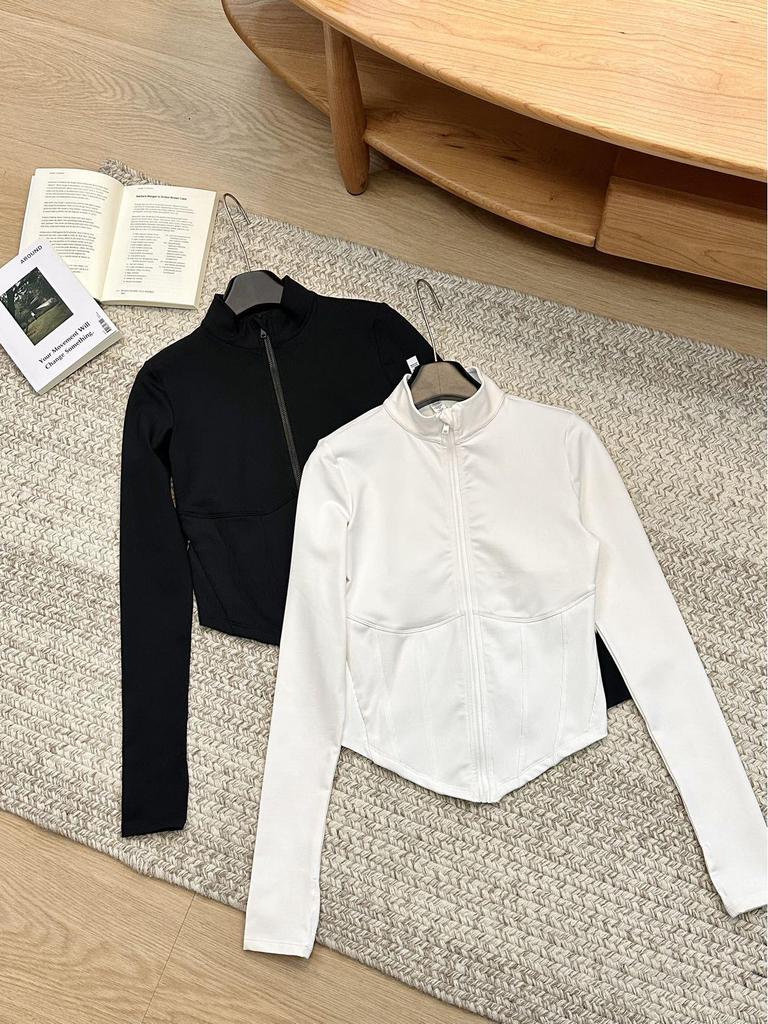 ALO Yoga Schlank geschnittene Langarm-Radjacke mit Stehkragen und Taillenraffung