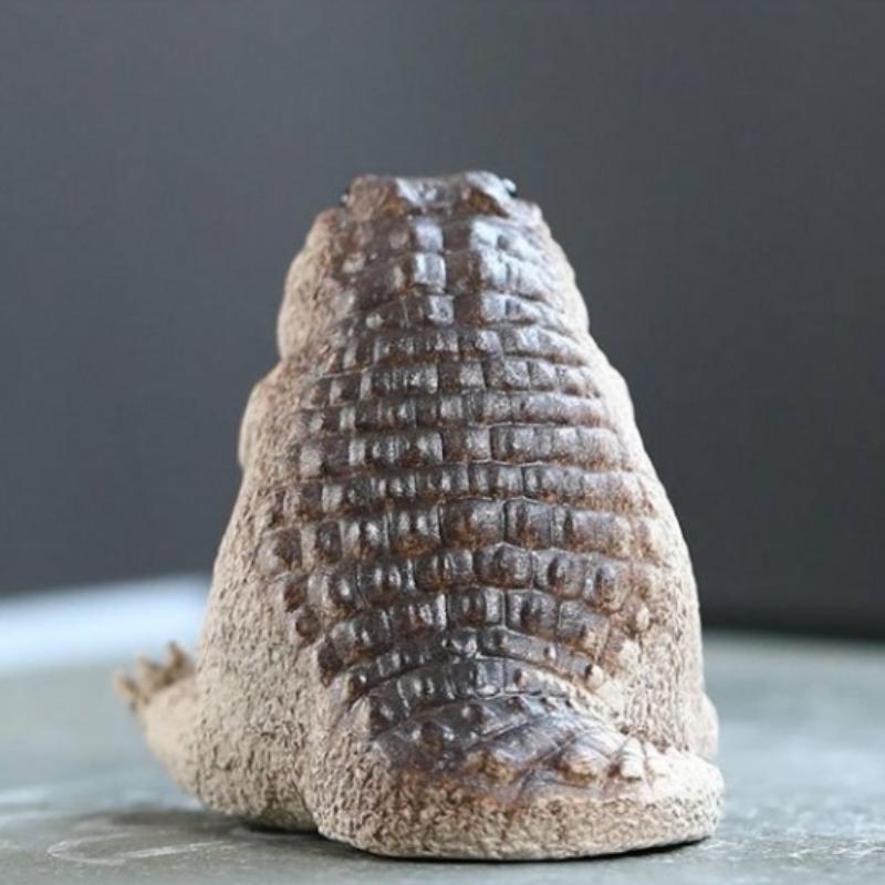 Yixing Purple Clay Tea Pet - Color-Changing Croc Figurine, Zen Tea Table Decor & Cultural Gift, Handmade Creative Ceramic Craft