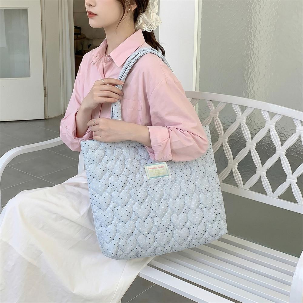 Minimalist Heart Pattern Canvas Tote With Soft Polyester For School And Work
