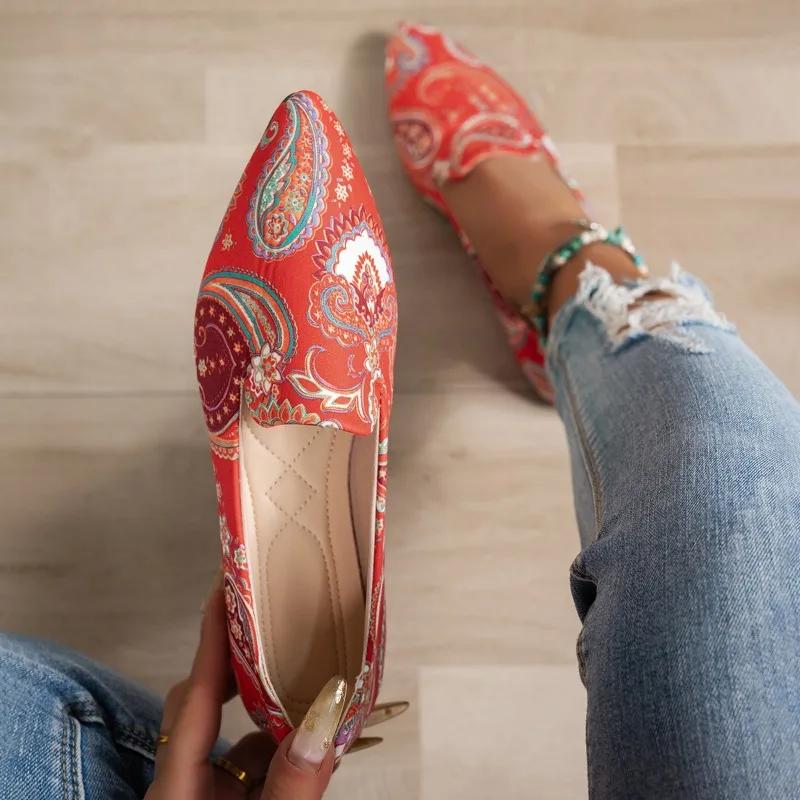 

Модная женская обувь на плоской подошве Мода 2025 Повседневные Новые Удобные Лоферы Легкие Слипоны Обувь с Заостренным Носком Женские Кроссовки Zapatos De Mujer 40