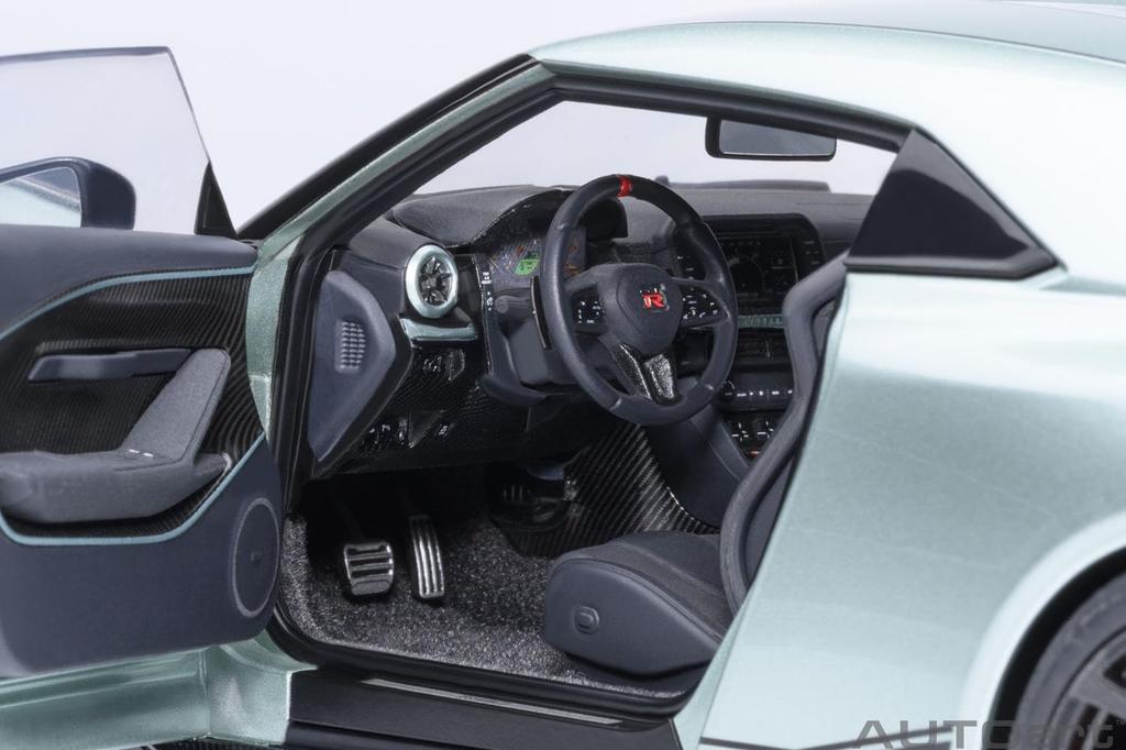 AUTOart Scale Nissan by ITALDESIGN Finished Model 77512 1/18 GT-R50 (Metallic Green/Black)