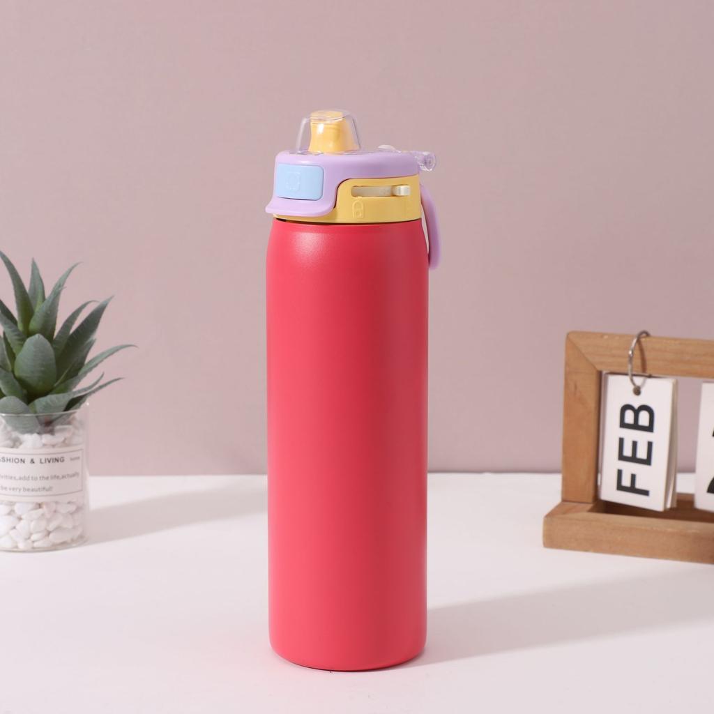 Neue tragbare isolierte Tasse aus 304 Edelstahl mit großem Fassungsvermögen und ausgezeichnetem Aussehen - perfekt für den tragbaren Sportgebrauch.