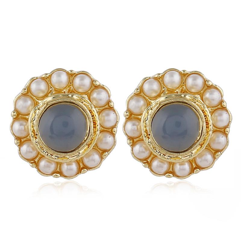 Vintage Baroque pearl crystal stud earrings feminine elegance court style earrings trendy simple earrings