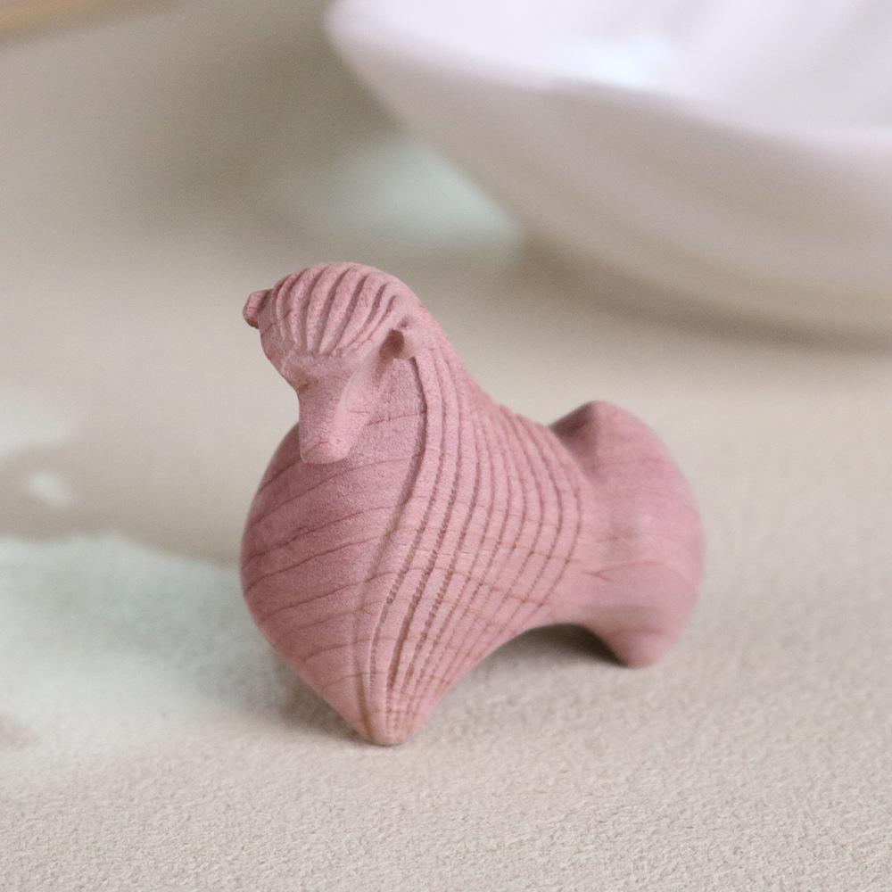 Blut-Zypresse Tang-Pferd Ornament - Elegante Schreibtisch- und Wohnzimmer-Dekoration für Neujahrsfeiern