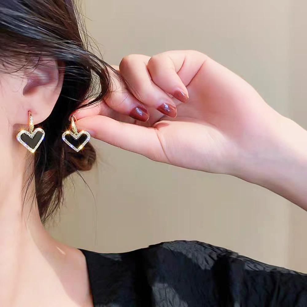Korean Personality Shiny Zircon Rim Black Heart Pendant Shape Dangle Earrings for Women Exquisite Sweet Jewelry Accessories Gift