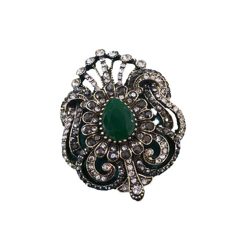 Vintage Palace Design Crystal Brooch Medieval Fashion Baroque Atmospheric Rhinestone Pendant Clothing