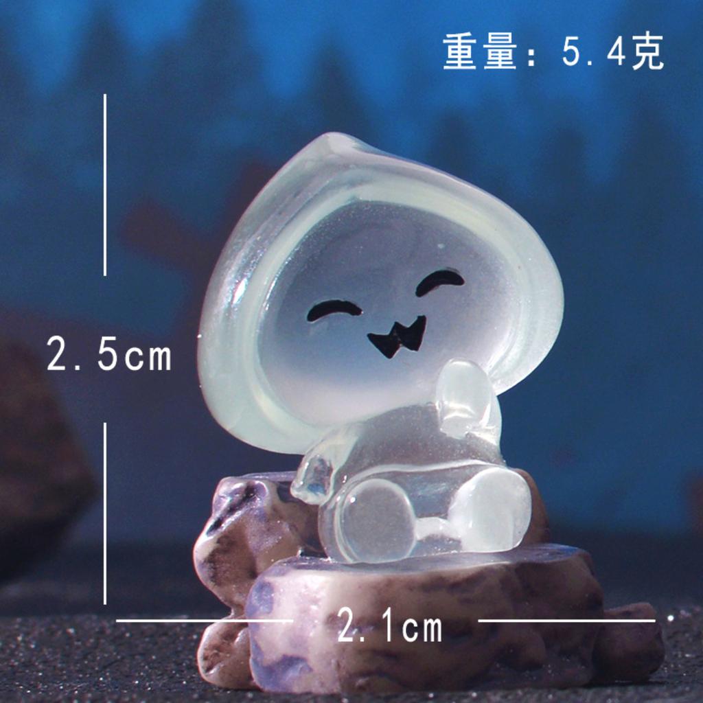 Miniature Ghost Figurine Glow In the Dark Small Garden Ornament Car Dashboard Decoration Accessory Resin Sculpture