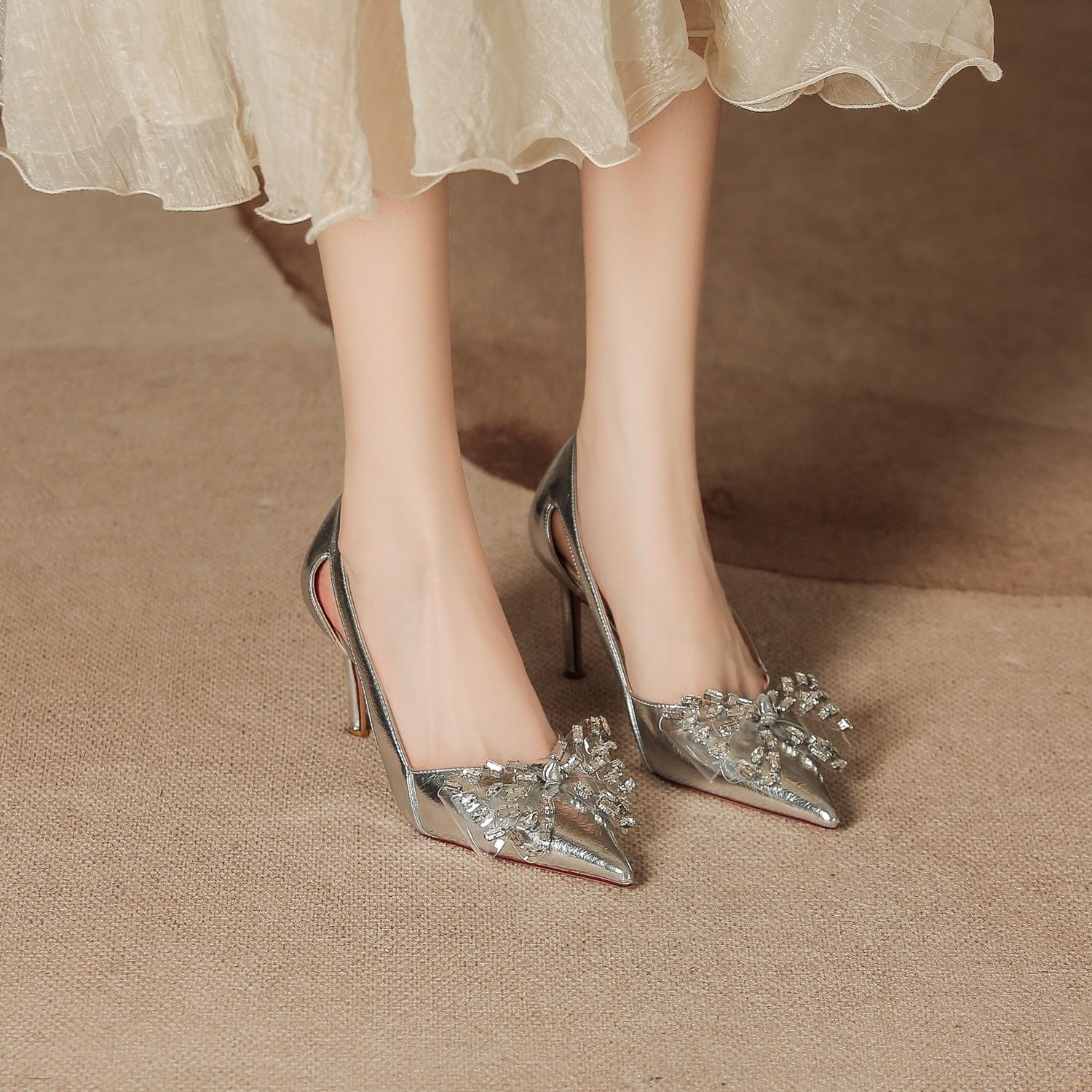 

H8335-2 versatile high heels women s beautiful fashion shoes hollow pointed thin heels summer and autumn with skirts women s shoes outside 39 серебряный