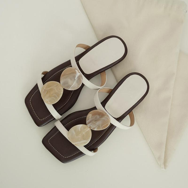 New Style Shoes: Niche Square-toed Soft Leather Shoes for Women with Low Heels