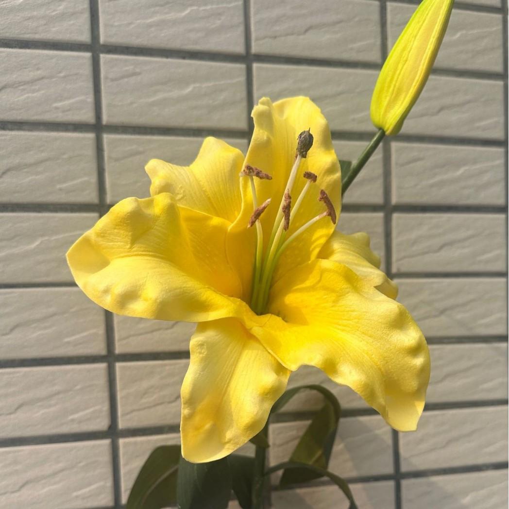 

Two Lily Simulation Flower Set Living Room Dining Table Decoration False Flower Art Wedding Travel Photography Props