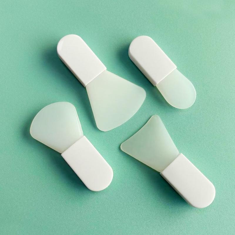 Mini Silicone Fan-Shaped Facial Mask Brush - Short Handle, Portable Beauty Tool