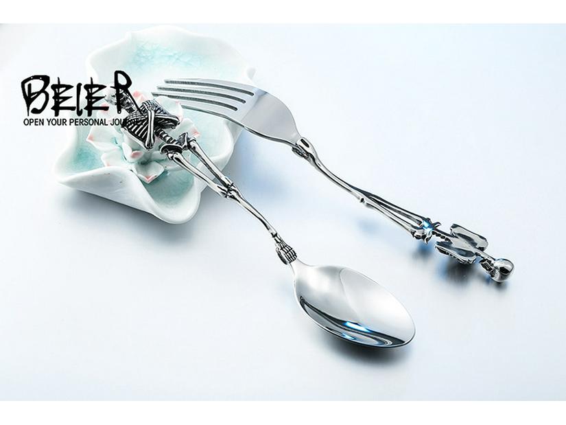 Beier Retro Titanium Steel Skull Tableware Set: Stainless Steel Fork and Spoon