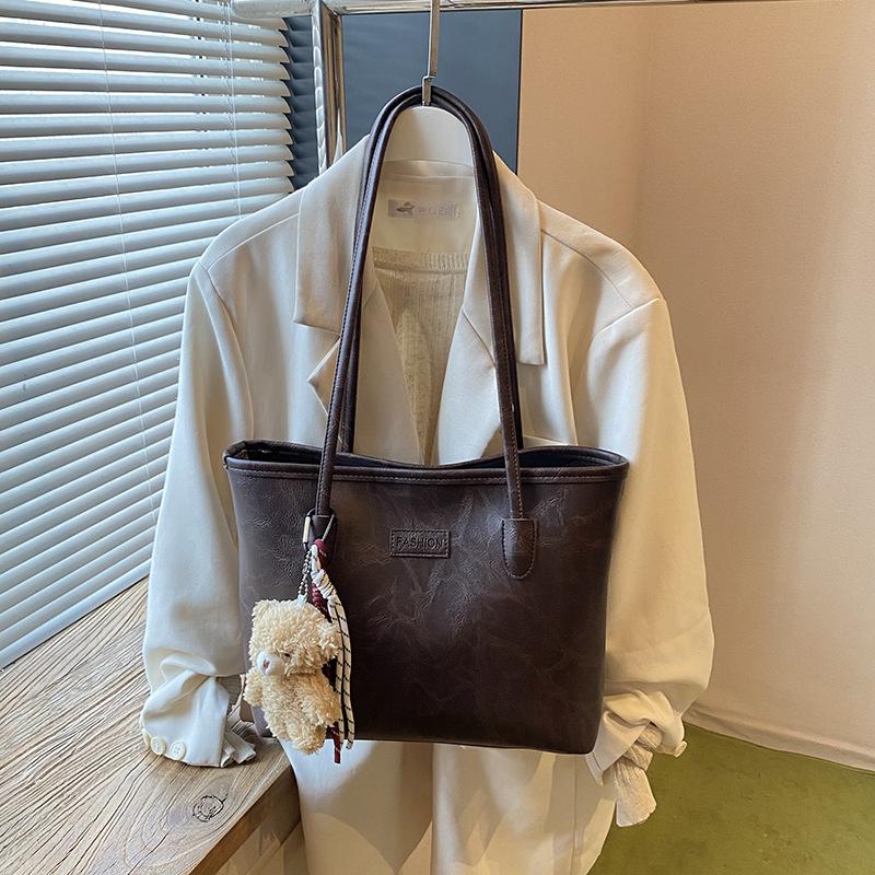 Spacious Faux Leather Tote Bag for Women Fashionable Commuter Shoulder Purse Simple Daily Large Capacity Handbag
