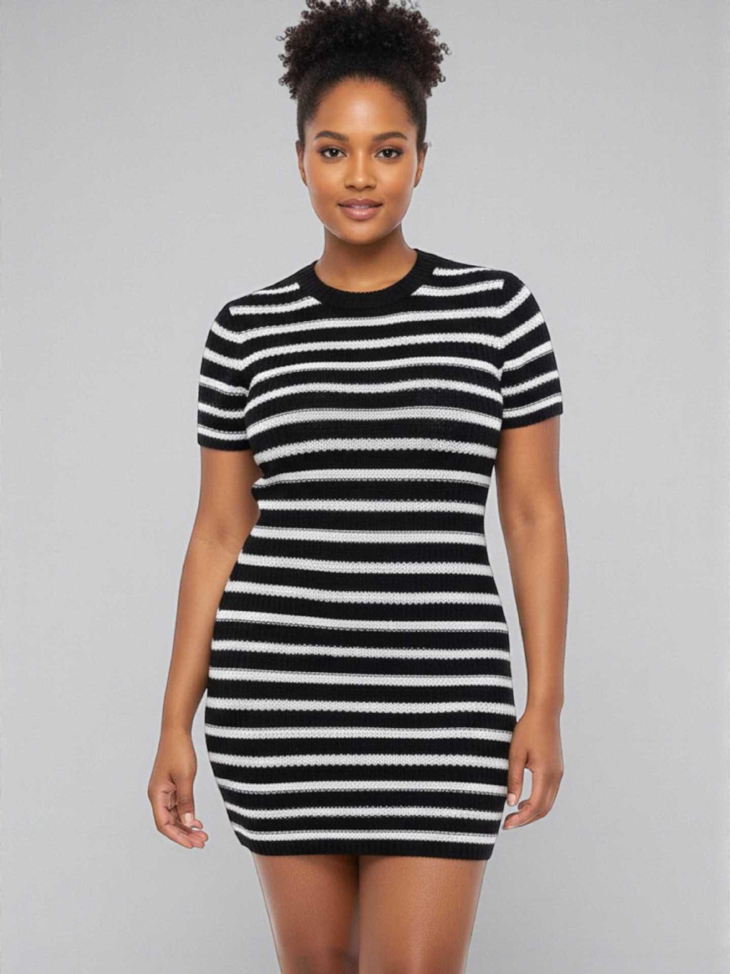 

2026 High-End French Striped Knit Short-Sleeved Bodycon Dress - European & American Style One Size чёрный