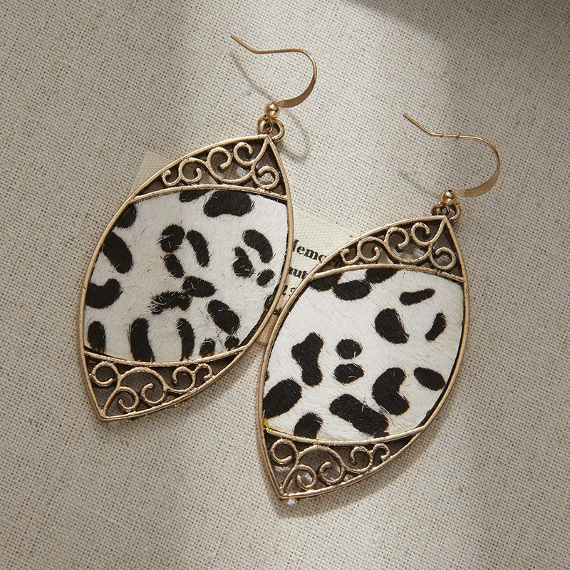

Earrings Vintage Hollow Leaf Earrings Premium Cow Leather Ear Hooks Bohemian Ear Jewelry