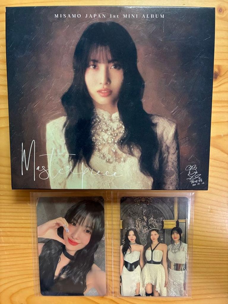 [USED] MISAMO Masterpiece High Touch Trading Card with MOMO Edition