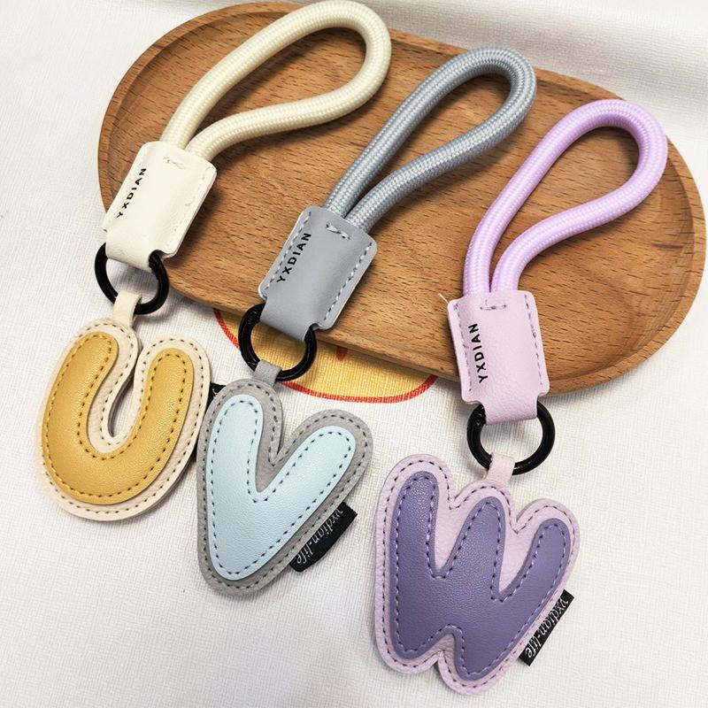 1PC Anniversary Gifts Lucky Letters Creative Alphabet Keychain Minimalist Wedding Favors Trendy For Couples Engraved 18CM