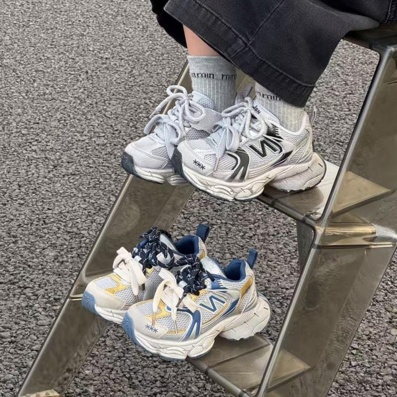 Kids Chunky Sneakers Breathable Mesh Upper Lightweight Casual Running Shoes Boys Girls Ages 4-16