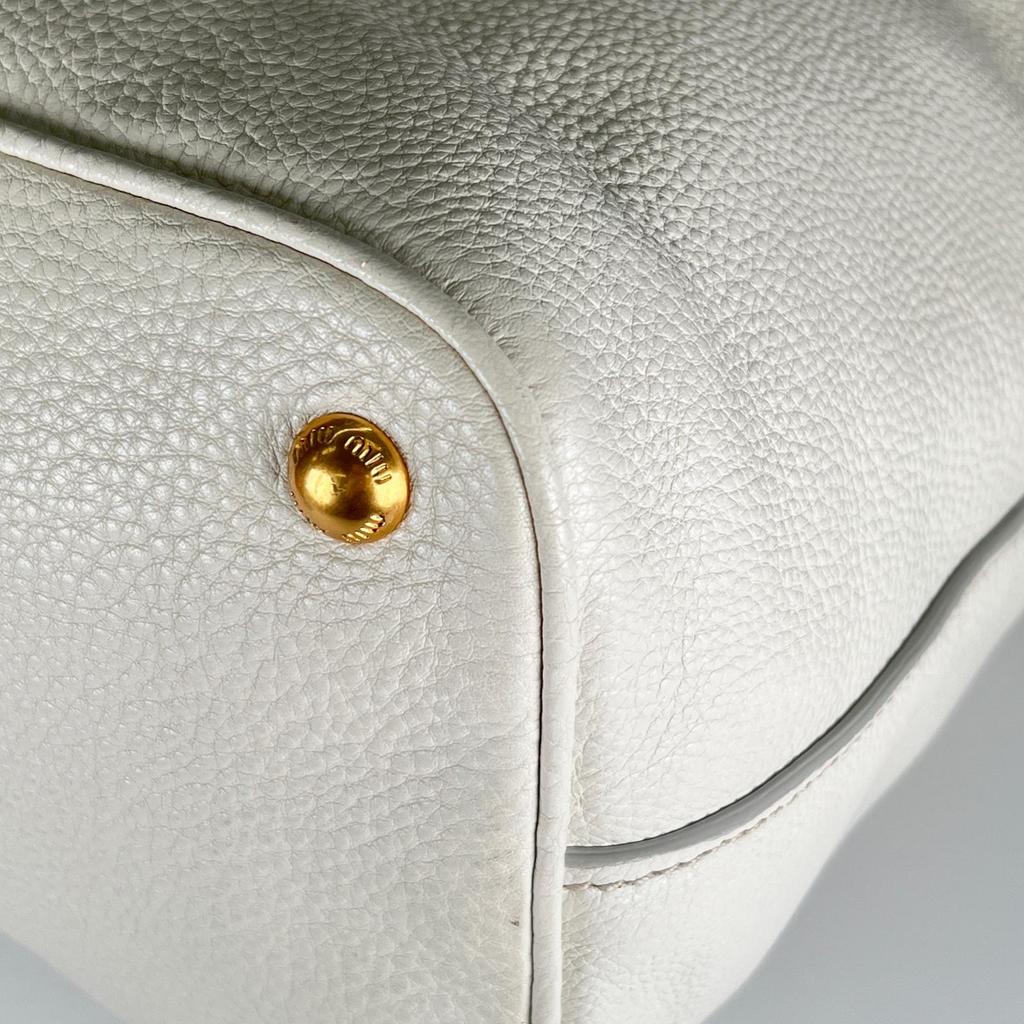 MIUMIU 5BC001 Shoulder Bag white Women used