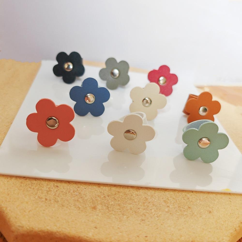 Cable Winder PU Leather Flower Shaped Cable Tie Headphone Stand Wire Organizer Headphone Winding Device