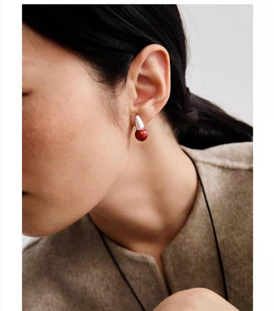 Elegant South Red Agate Stud Earrings: Classic, Versatile, High-End, Unique Design for Women