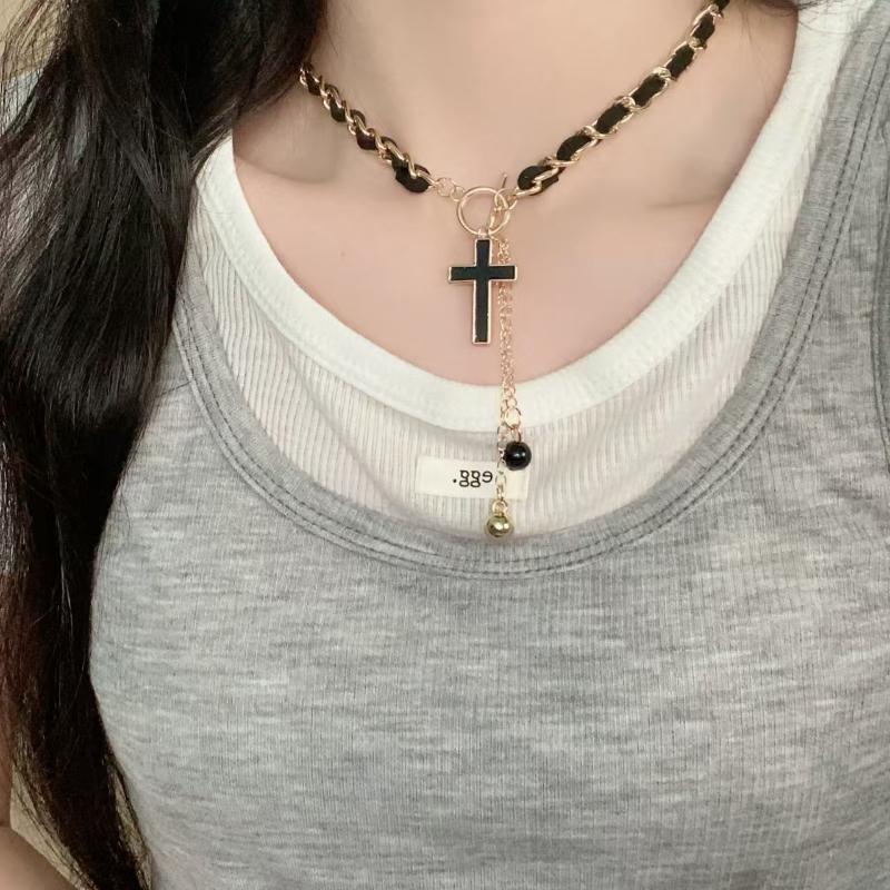 Luxury Vintage  Chain Imitation Pearl Chain Necklace For Women Punk Cross Pendant Choker