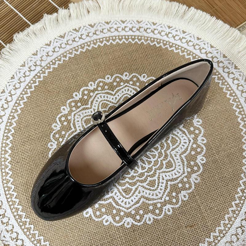 Fashion Flat Shoes Women's Spring Summer Casual Mary Jane Shoes Retro Shallow Round Toe Patent Leather Large Size Women's Shoes 42 43