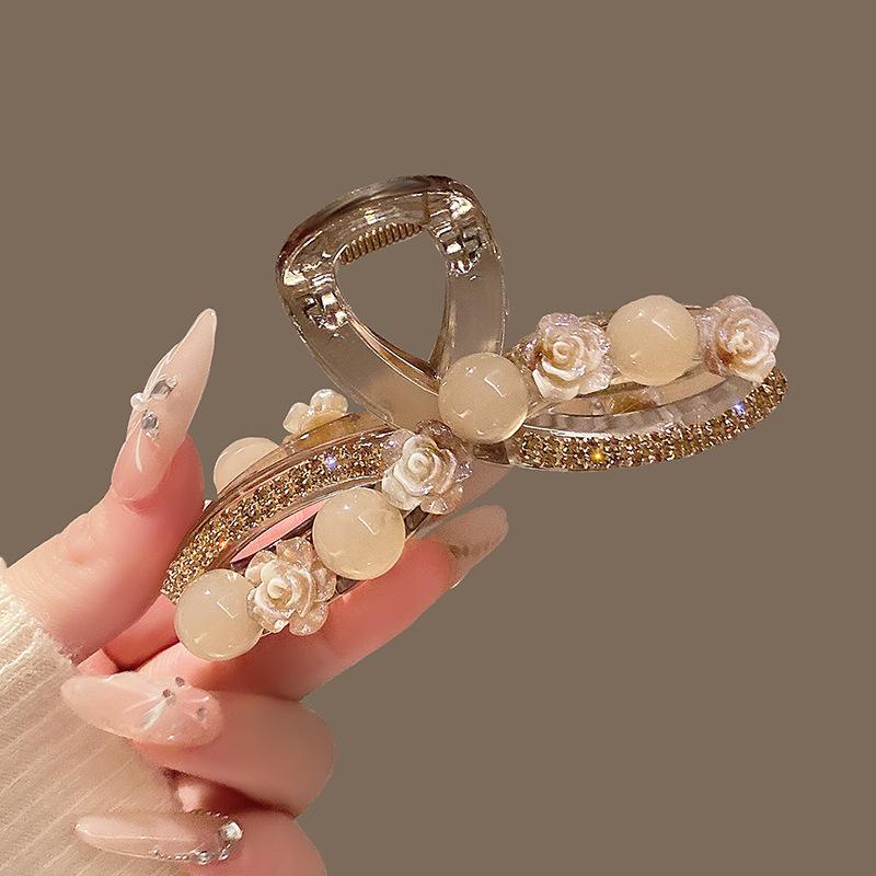 Camellia Pearl Hårklemme Jenter Elegant hestehaleklips Shark Clip Sweet Big Crab Claw Hårtilbehør Hodeplagg