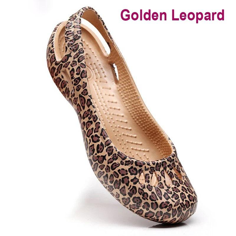 Sommer leichte Anti-Rutsch-Loch-Schuhe Clog für Damen Flache Unterseite Sandalen Krankenschwester Outdoor Strand Jelly