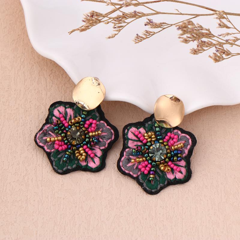 

Handmade Embroidered Flower Dangle Earrings For Women Boho Elegant Colorful Rice Beads Decor Earrings Jewelry Gift зелёный