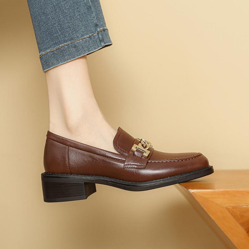 

Новые туфли-лодочки на толстой подошве с круглым носком, резиновая мягкая подошва, на одной педали, средний каблук, большой размер, квадратный каблук, всесезонные одинарные туфли 39