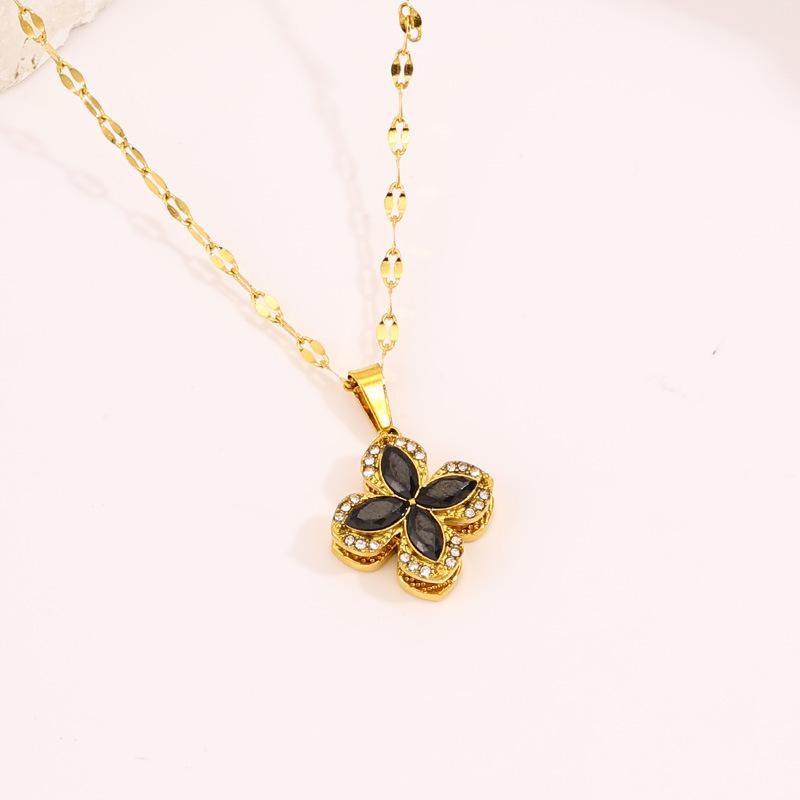 Necklace Light Luxury High Sense Niche Titanium Steel Necklace Trendy Brand Four-leaf Clover Rotatable Temperament Versatile Zircon Necklace Women