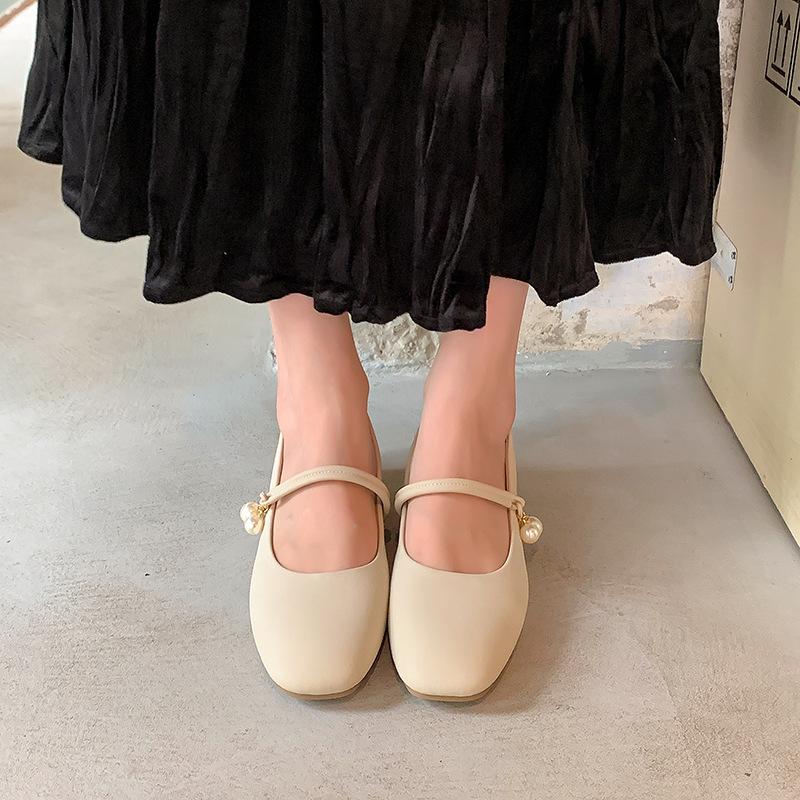 Mary Jane Shoes Women's 2025 New Pearl Soft Sole Shallow Mouth Inner Height Increase New Chinese Single Shoes Sweet Wind 3233 Single Shoes