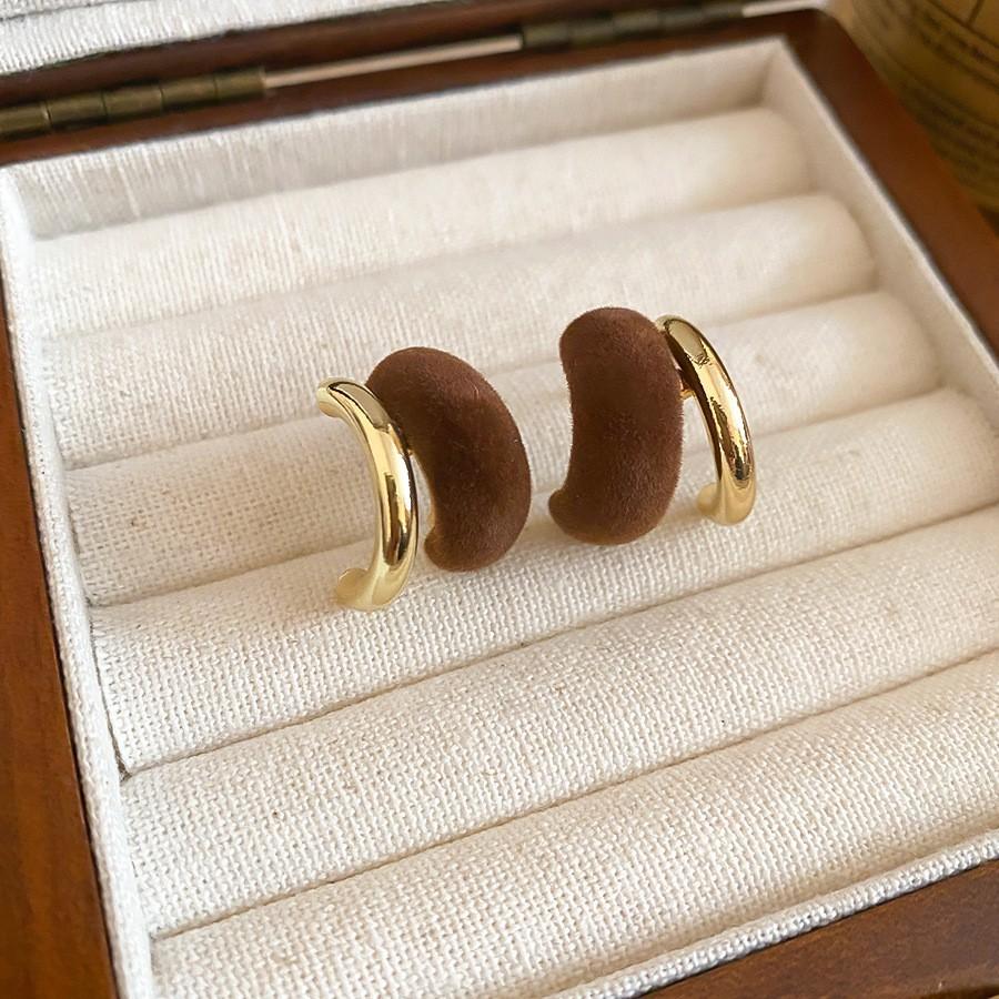 Metal Irregular Earrings European and American Retro Temperament Versatile Earrings Earrings