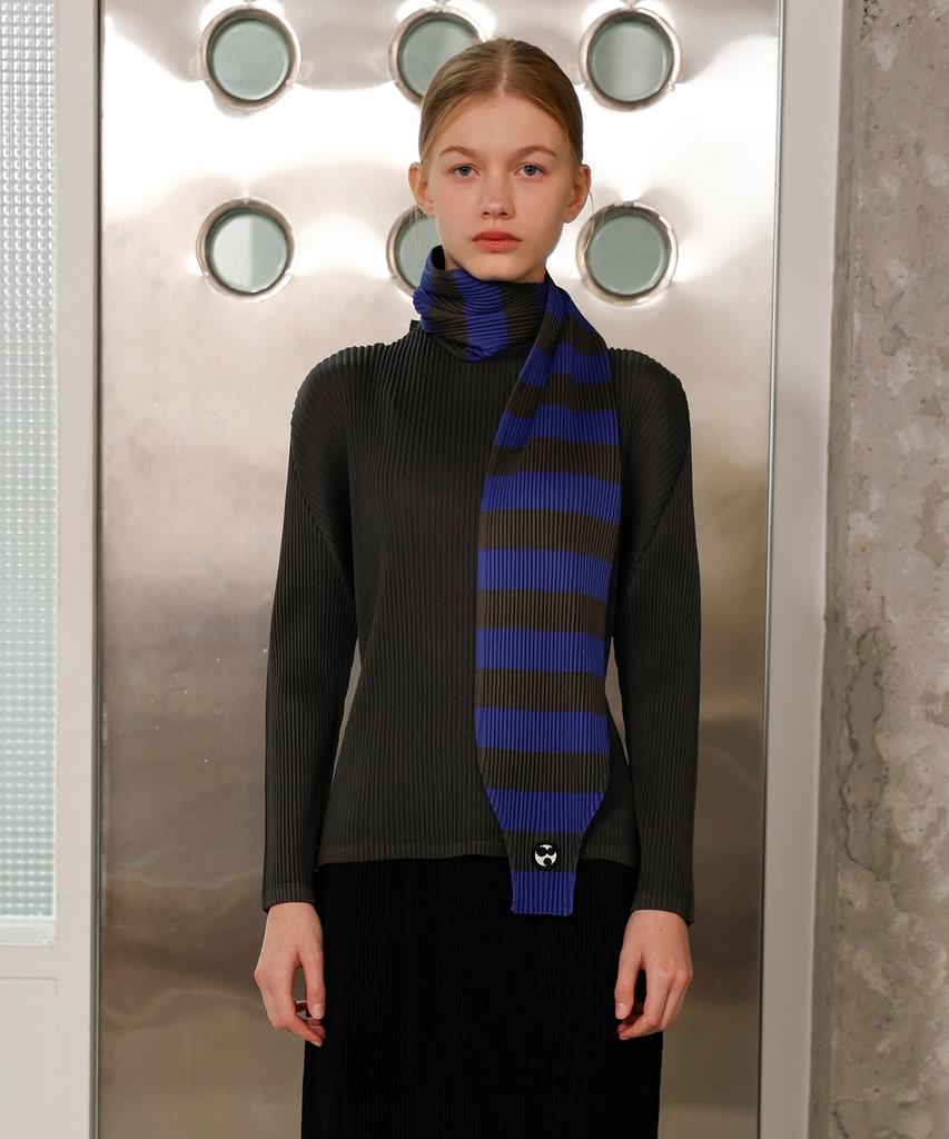 Waiowai Striped Scarf Pleated T-Shirt_Charcoal