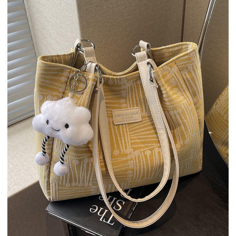 Fashion design sense large-capacity bag new women's shoulder bag niche versatile commuter to work tote bag