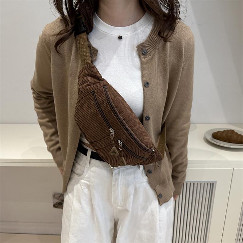 Minimalist Black Fashion Waist Bag With Polyester Material For Casual Streetwear